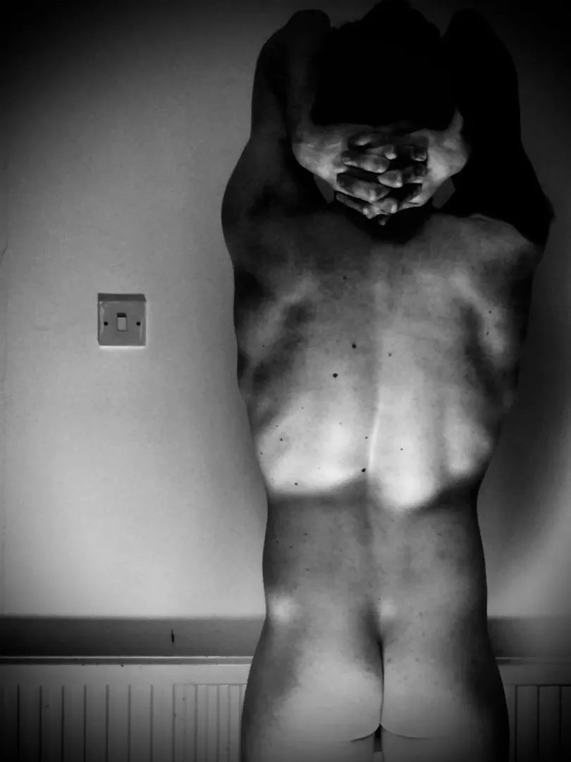 Oh black and white so original 🙄 😂 need to learn more about lighting and posing but not bad for a first attempt?