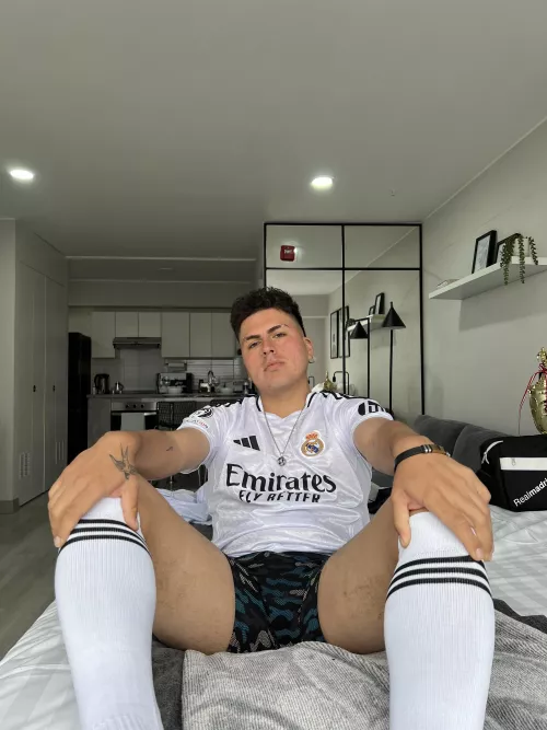 Oh, look at these thighs, they look well-toned. Wouldn't you want to massage them for me? Hahaha 