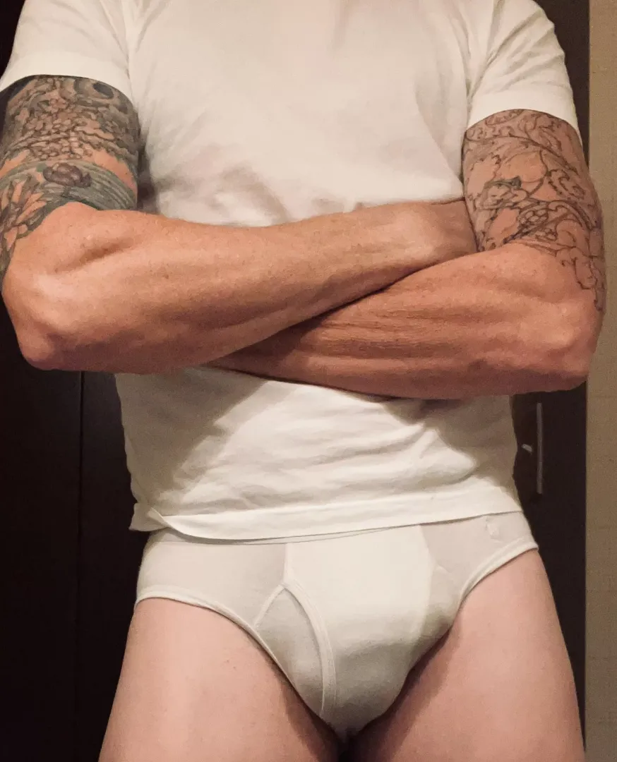 Ok, these briefs mean business!