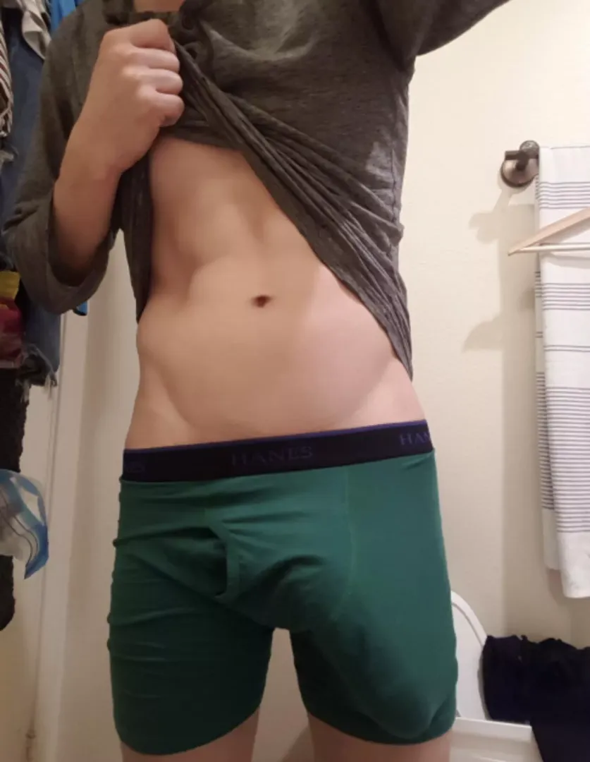 Old Reddit got hacked. Just looking for some fun tonight. Hmu