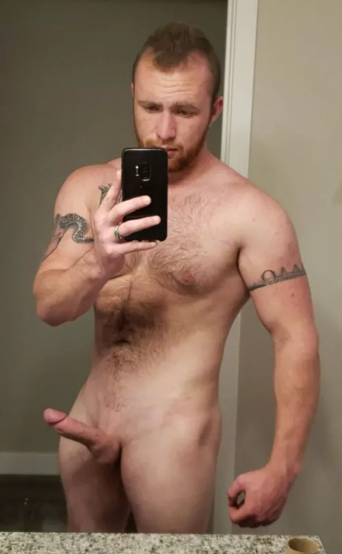 Older picture, but I think I look great.