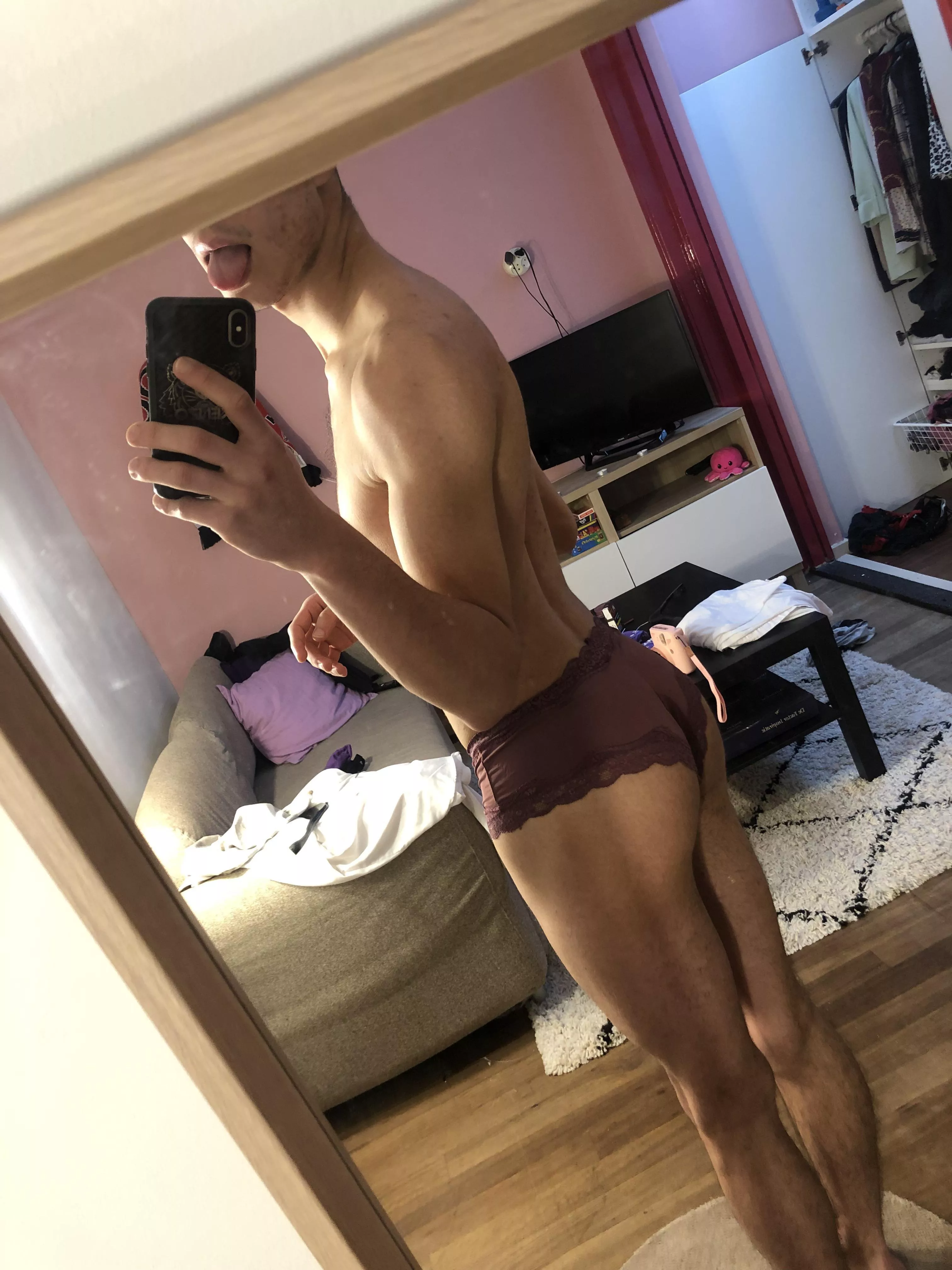 Omg i’m so straight