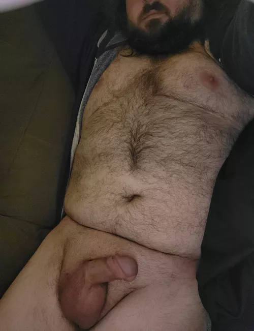 On a stormy day like today, I just want to stay in and cuddle 😘