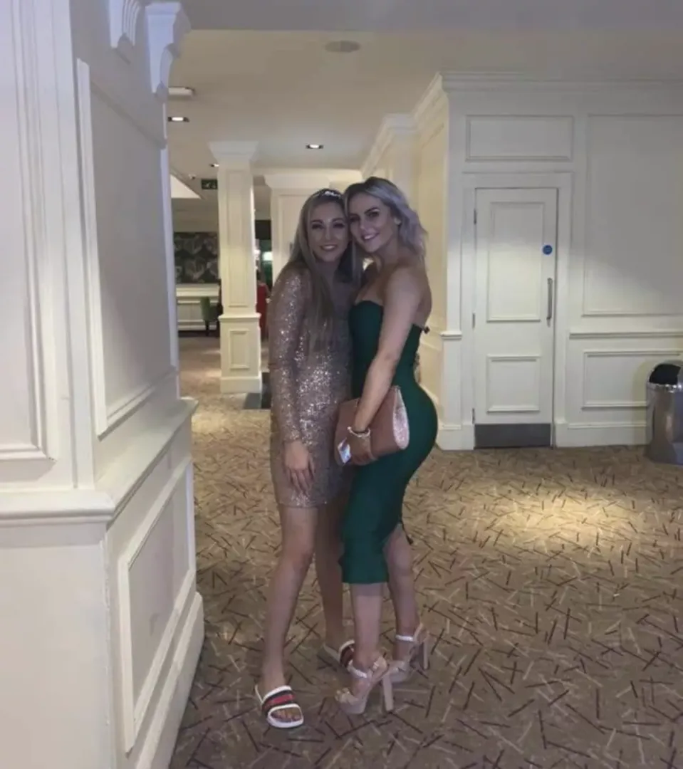 🍑 on green