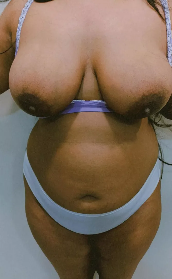 On public demand: Freed the boobs 🔥 [F]