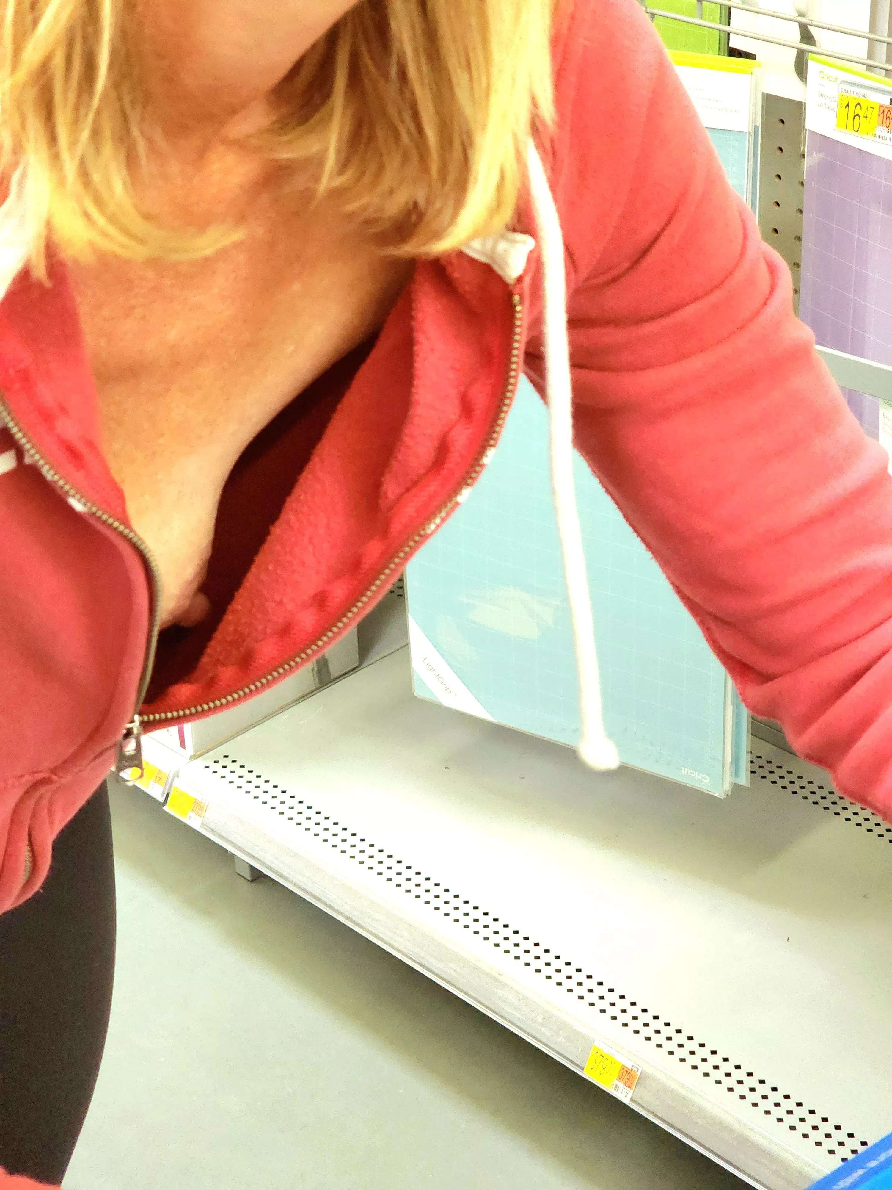 On Sundays we rest..... from bras.