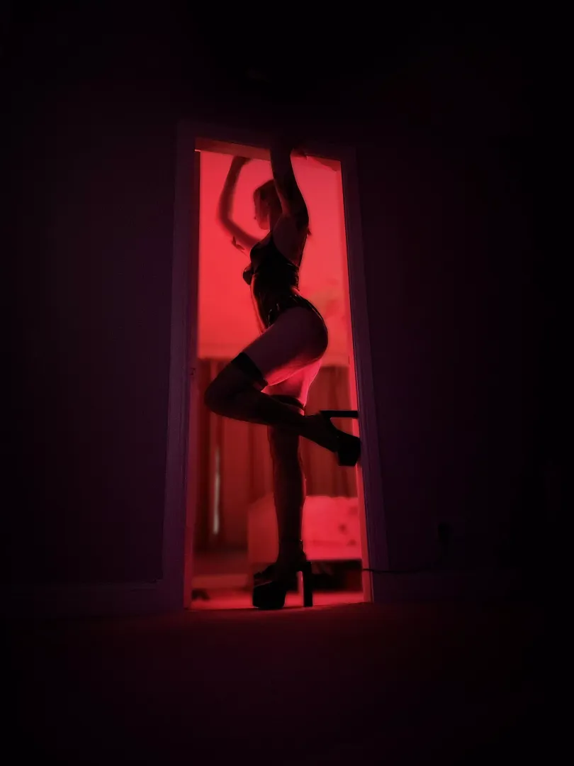 Once I lure you into my room “no” is not an option