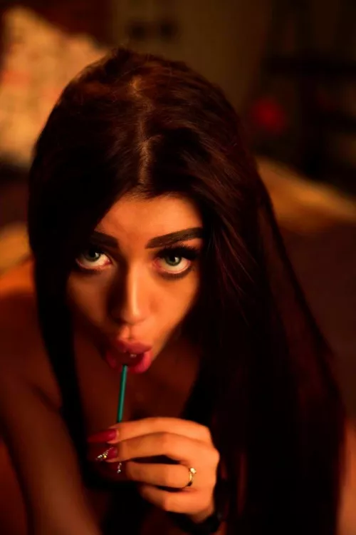 Only hit the arrow if you’d fuck me raw