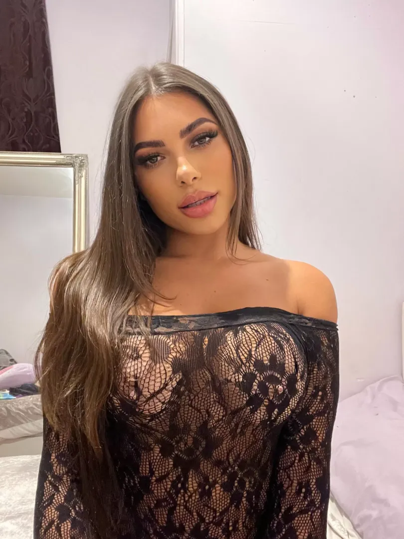 Oopps can you see my nipples? 🤭
