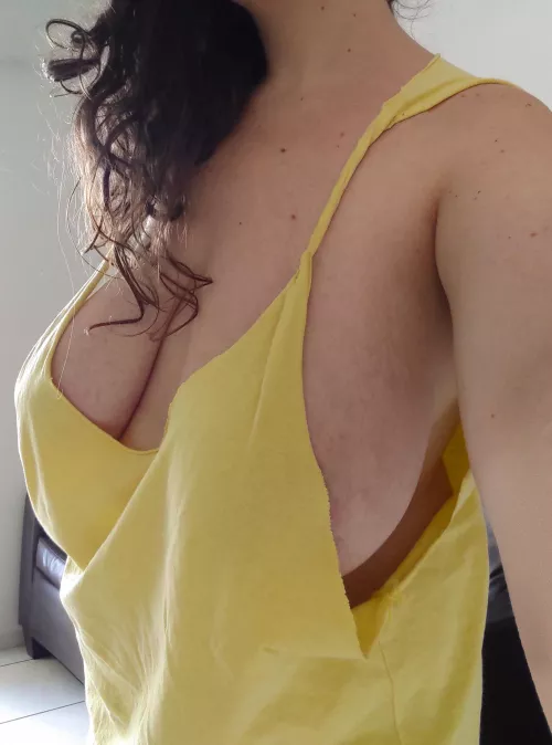 Oops, I made a very deep cut customizing the t-shirt 👀