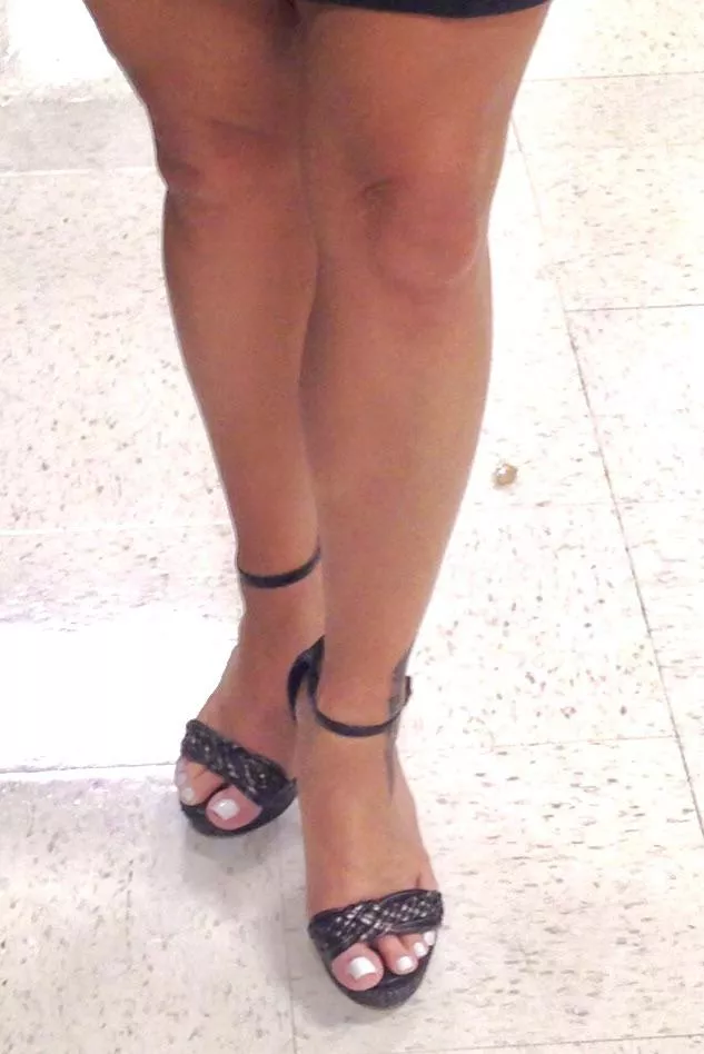 Open toed heels….