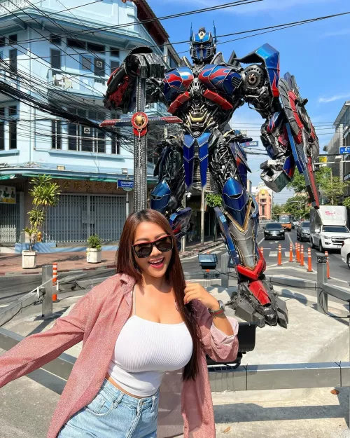 optimus prime (and some lady)