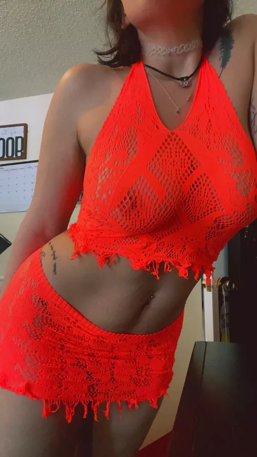 orange fishnet are so warm 