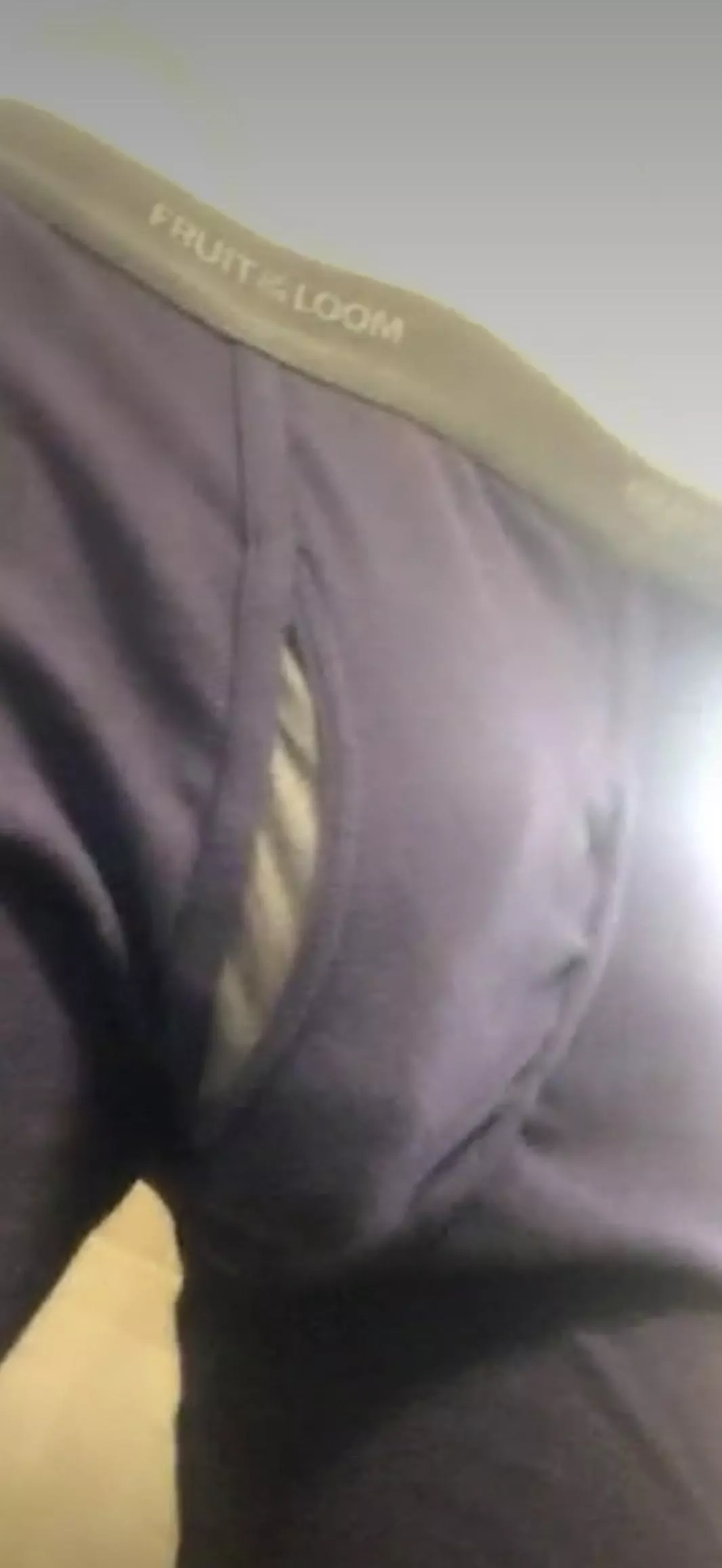 out drinking right now and would love to listen to another guy jerk off. anyone willing to leave me a voicemail that I can listen to when I get home? US-based