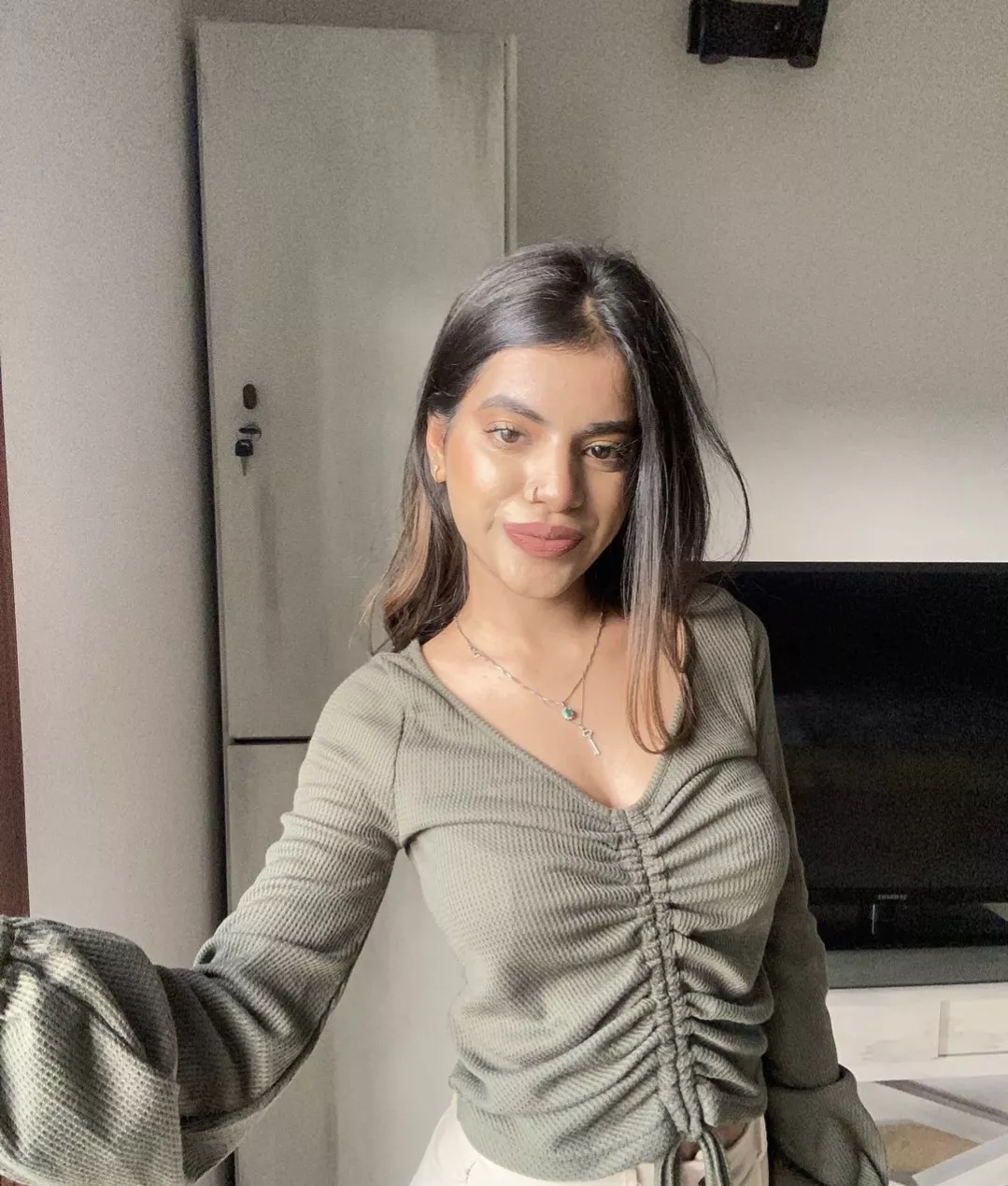 Pakistani beauty IUTR