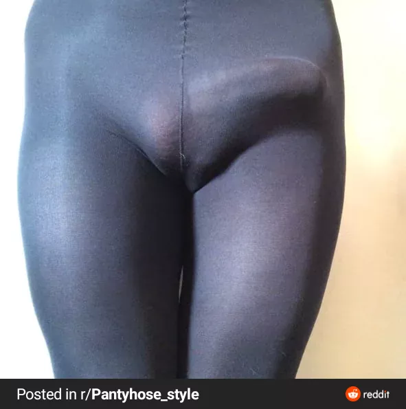Pantyhose bulge