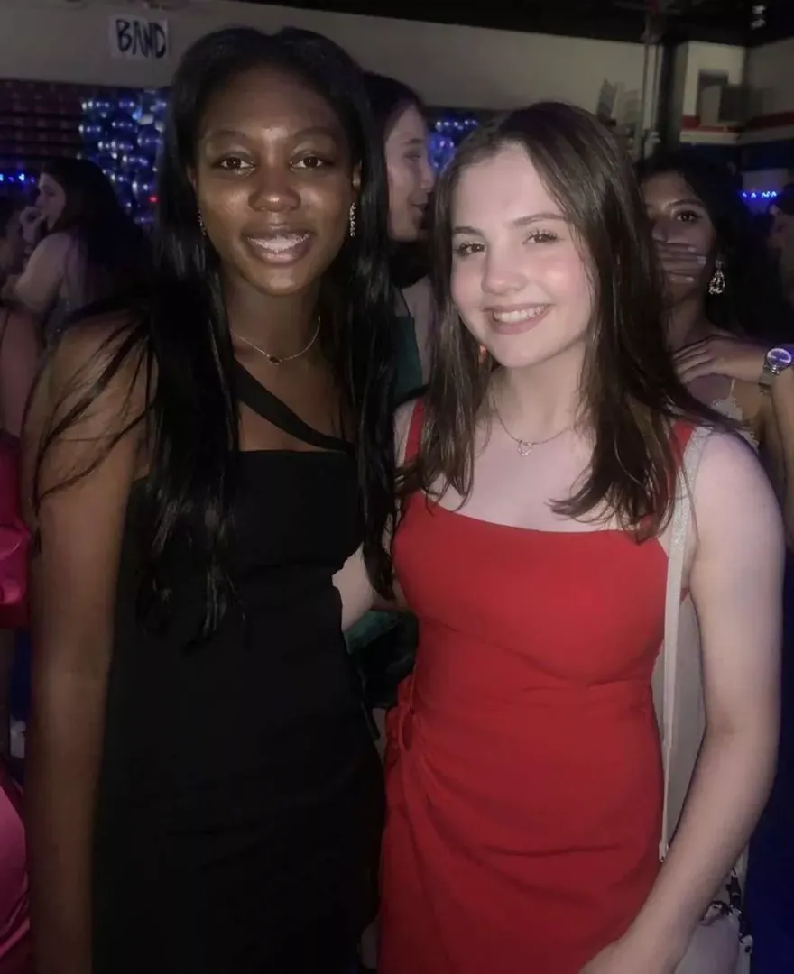 Party girls [2]