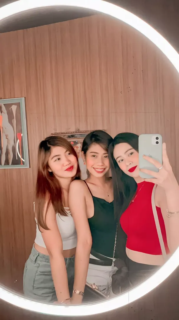 party girls