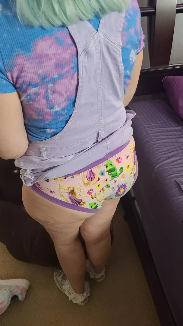 Pascal does not approve of your shenanigans [F]