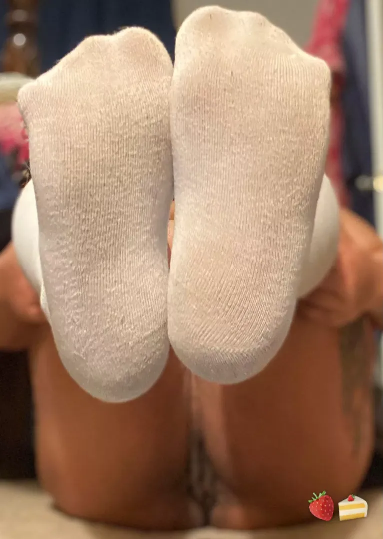 Peek a boo pussy