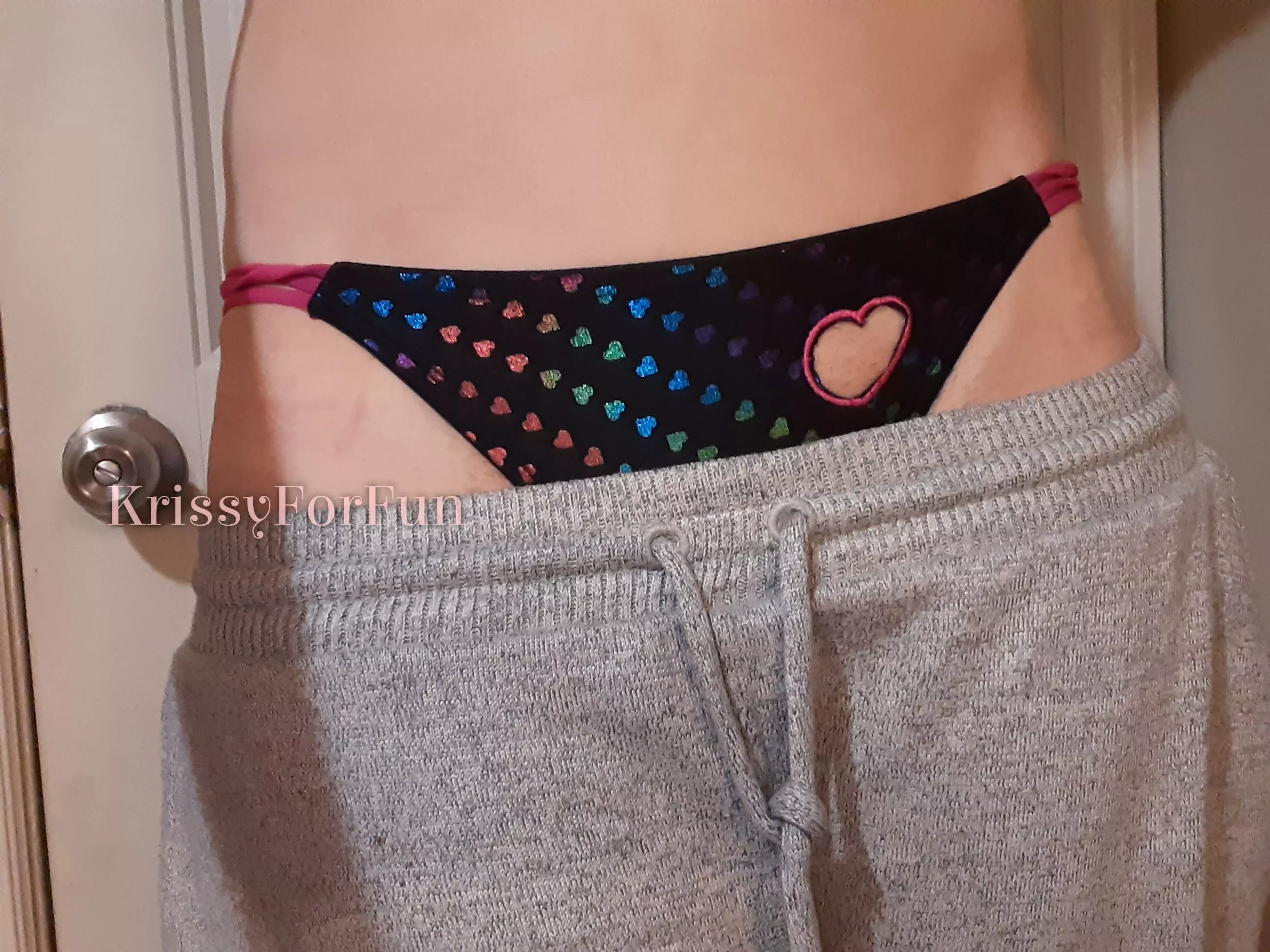 Peeking Hearts 🥰