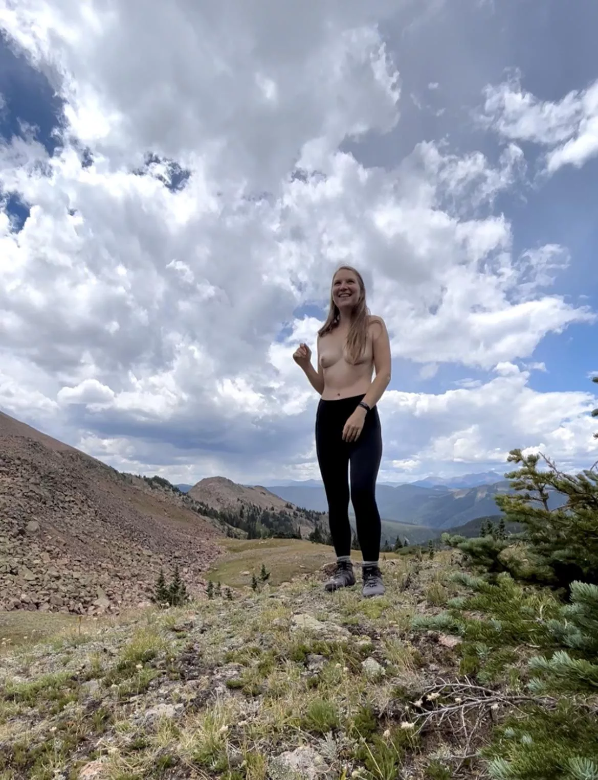 Peeks on peaks 🥰