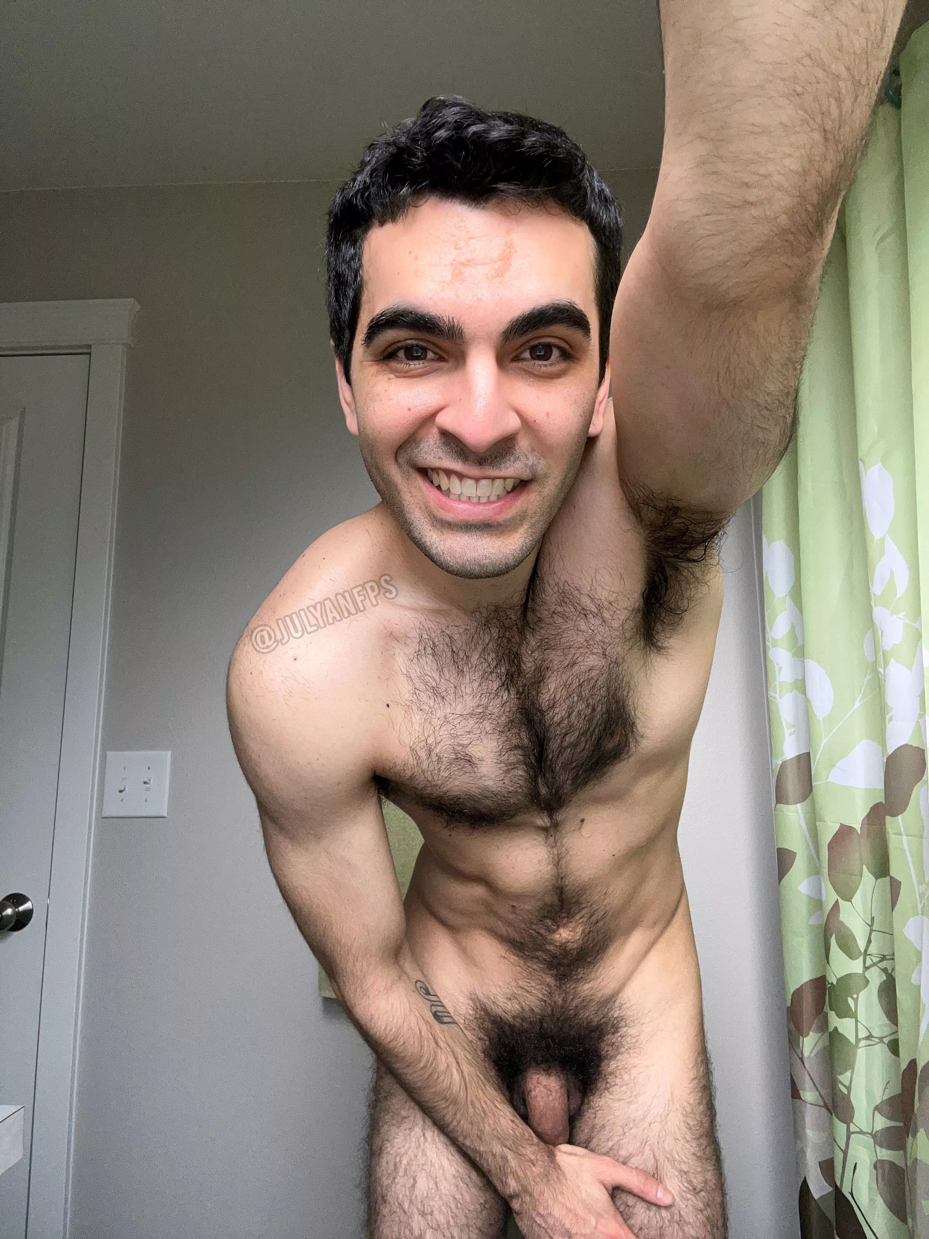 People never expect me to be this hairy 😅