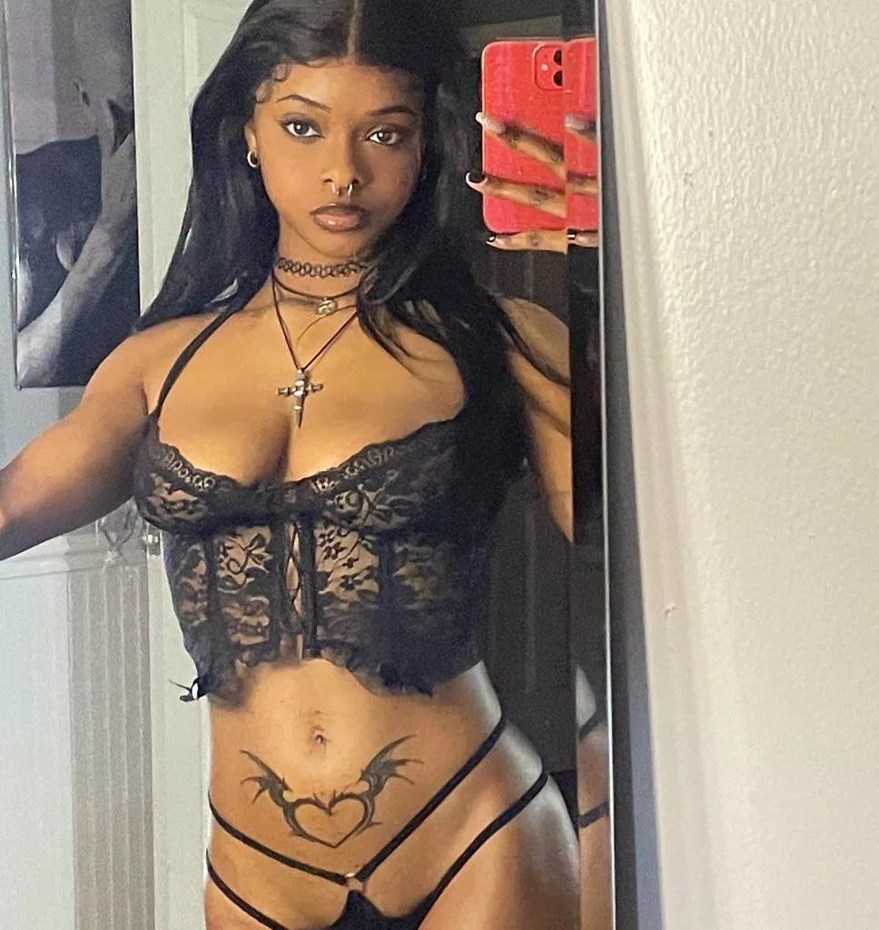 petite freak. cum play