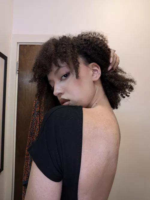 Petite girls deserve love too