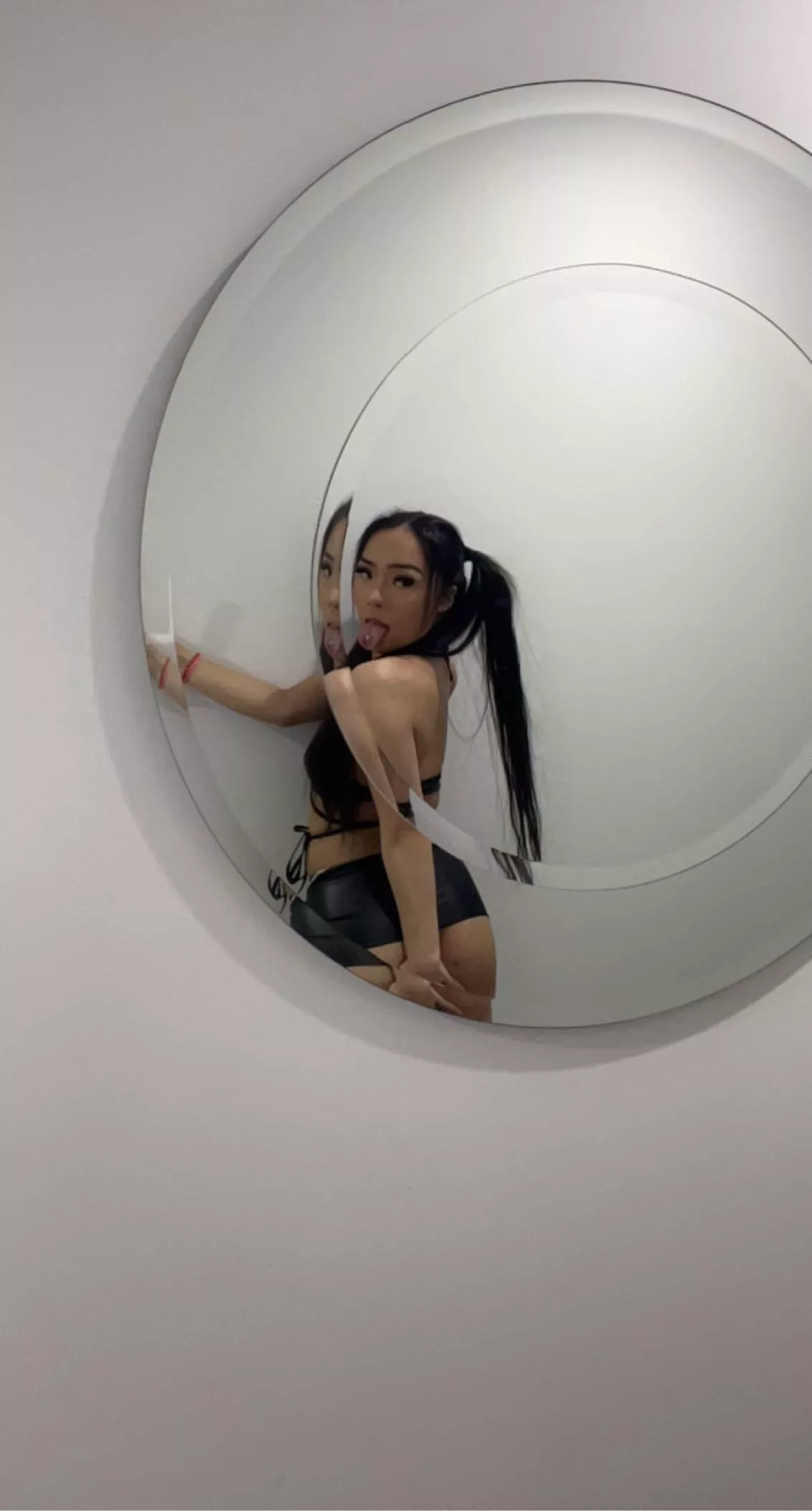 petite mixed asian girl thats ready to be your cum slut 💦
