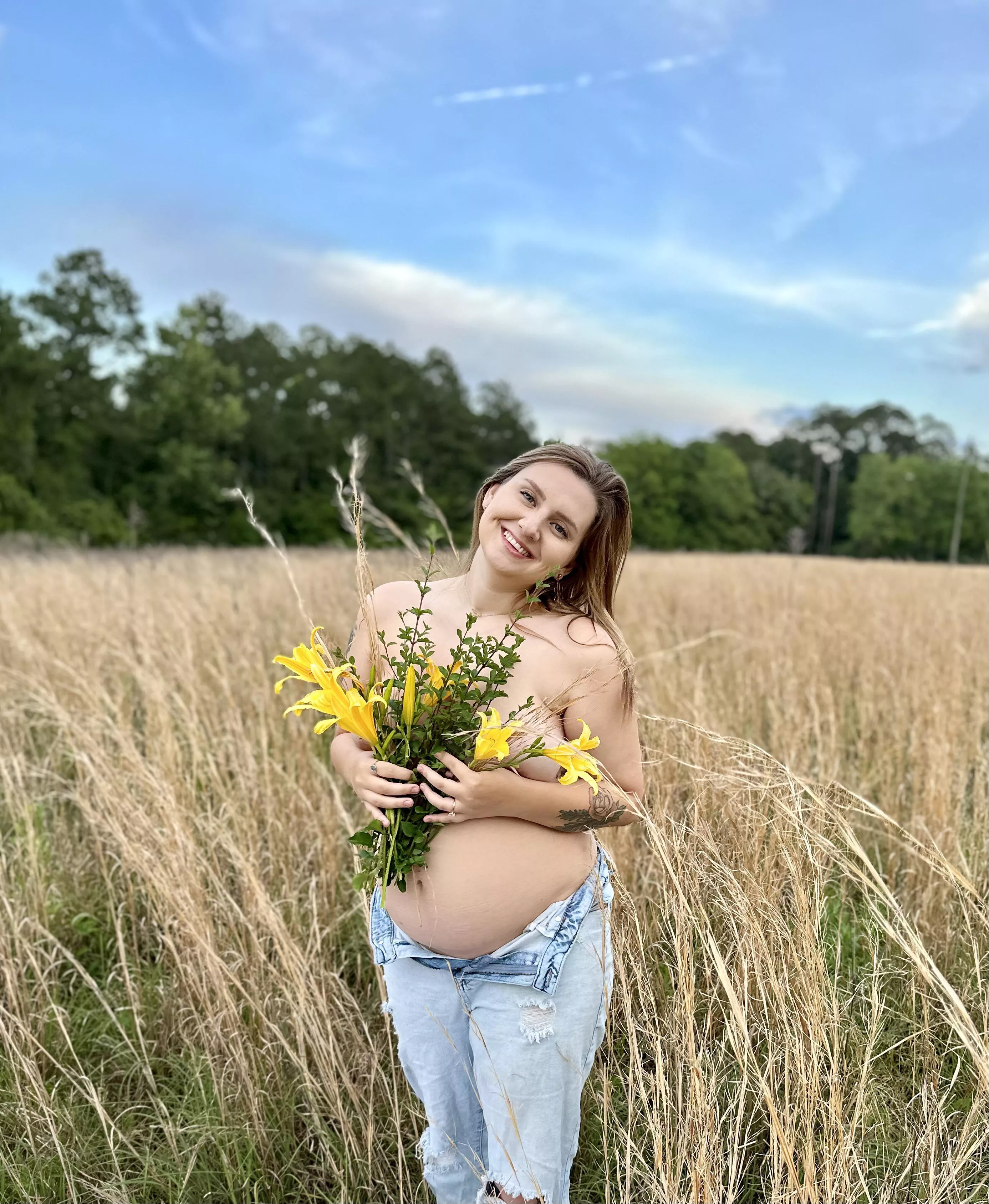 Pick me flowers and admire my belly :)