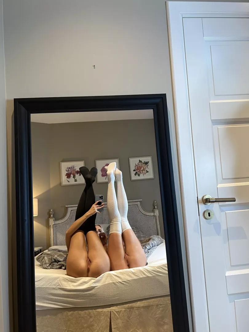 Pick your favorite socks 🦶🍑 [f]
