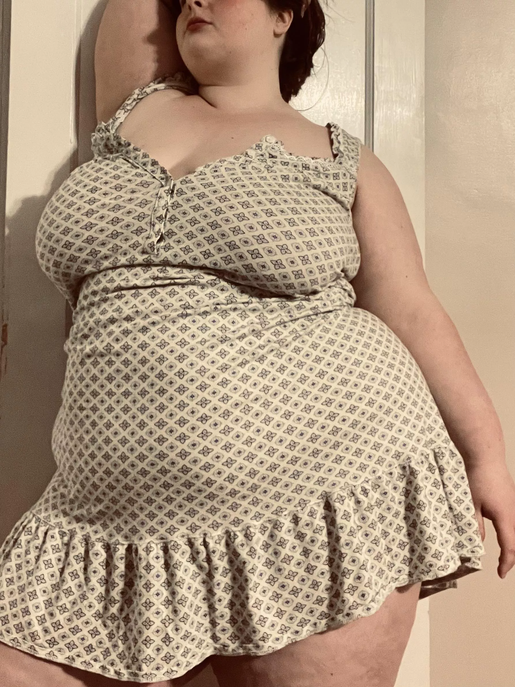 Pin me up against the wall and tell me I look famished