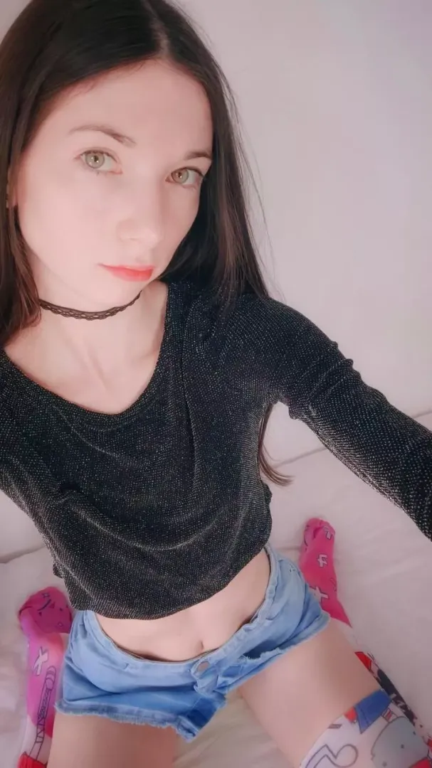 Pink [f]