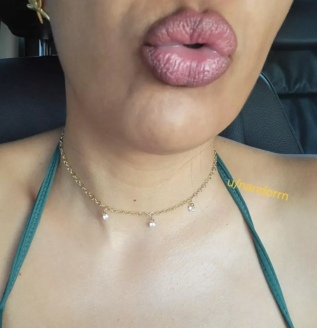 Pink pouting