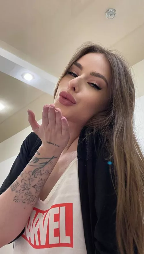 Pink pussy gets a red finger