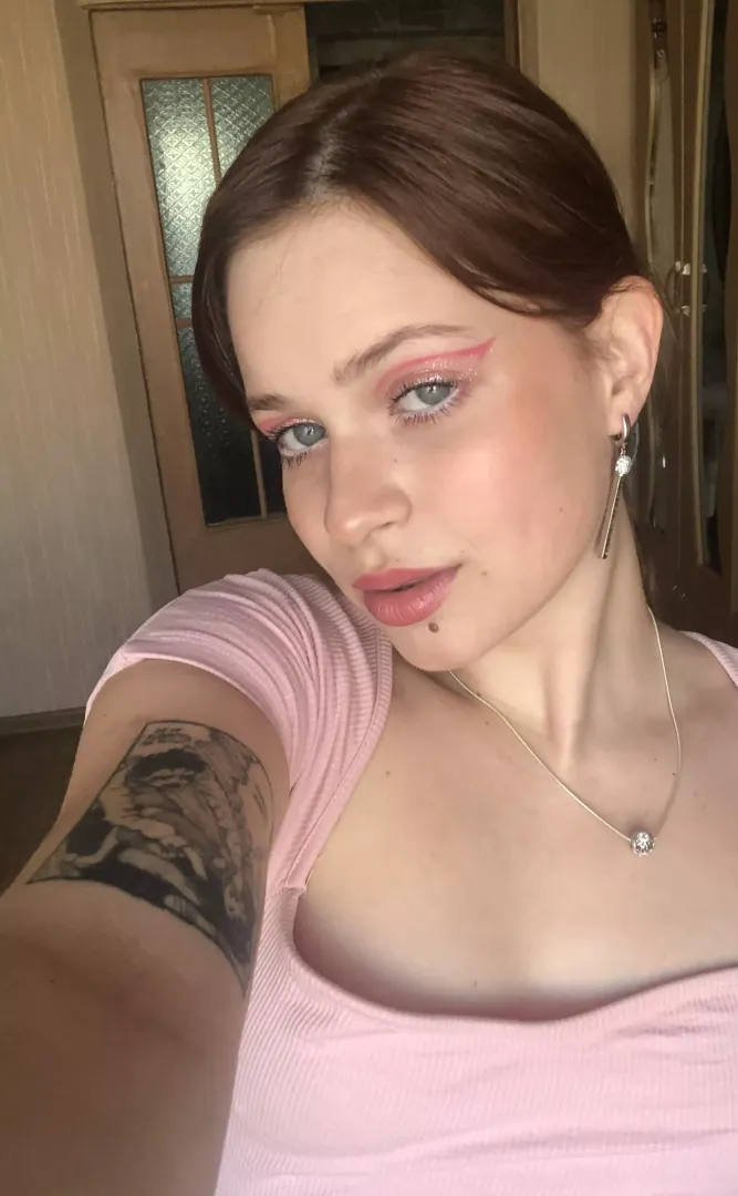 pinky pink👅 IUTR
