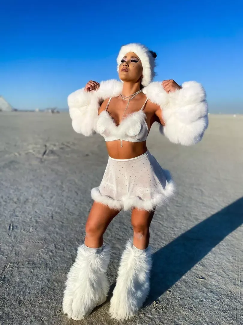 Playa snow bunny