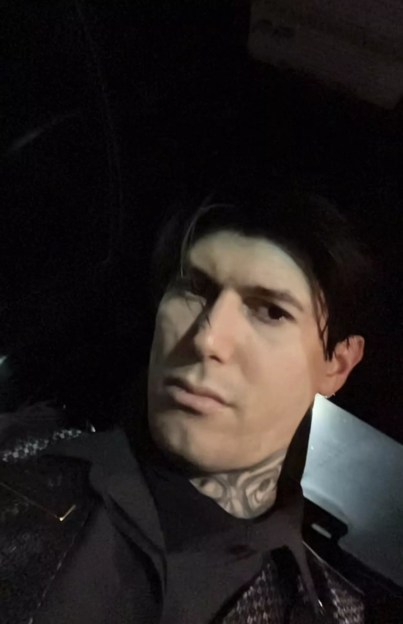 Playing Apex when I get home, who’s in?