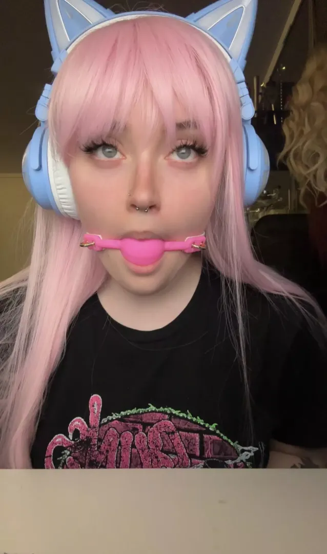 Playing videogames while gagged 😋