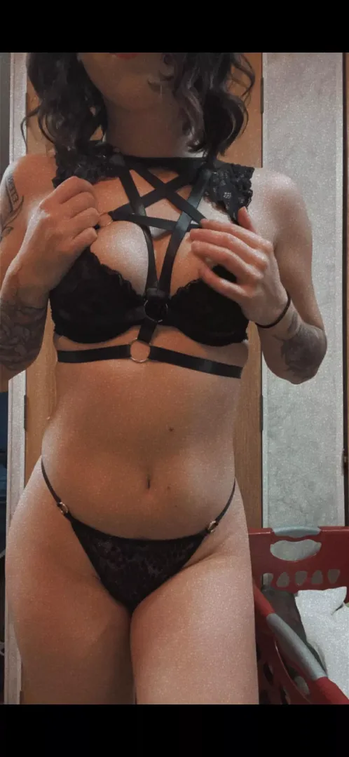 Please come play 🤤🥴