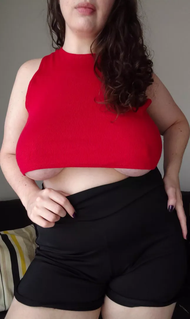 pokies + underboobs