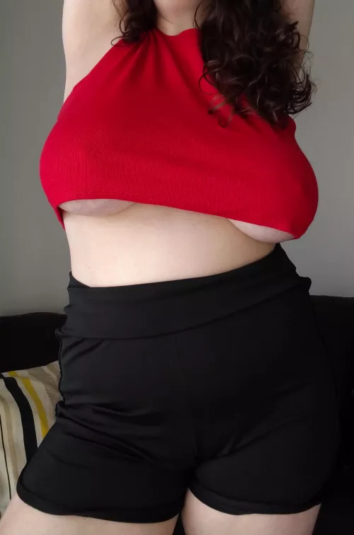 pokies + underboobs