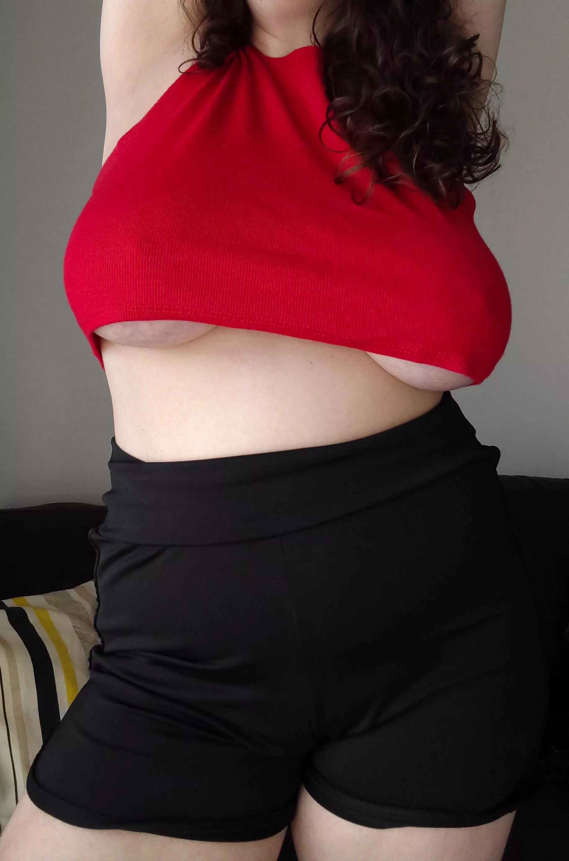 pokies + underboobs