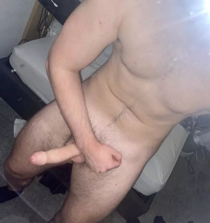 Poking thru 🍆