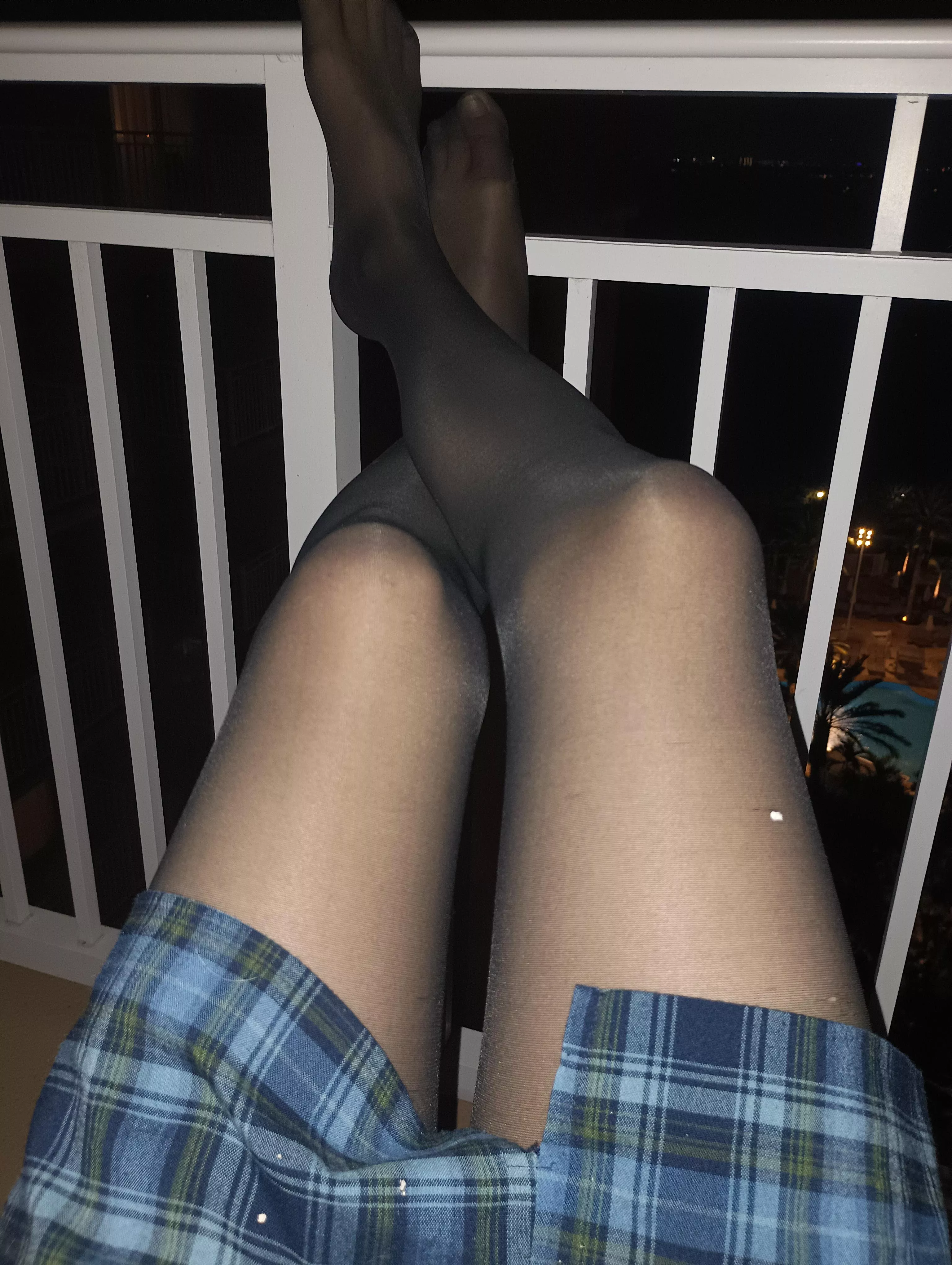 Popping in to say Hi! 