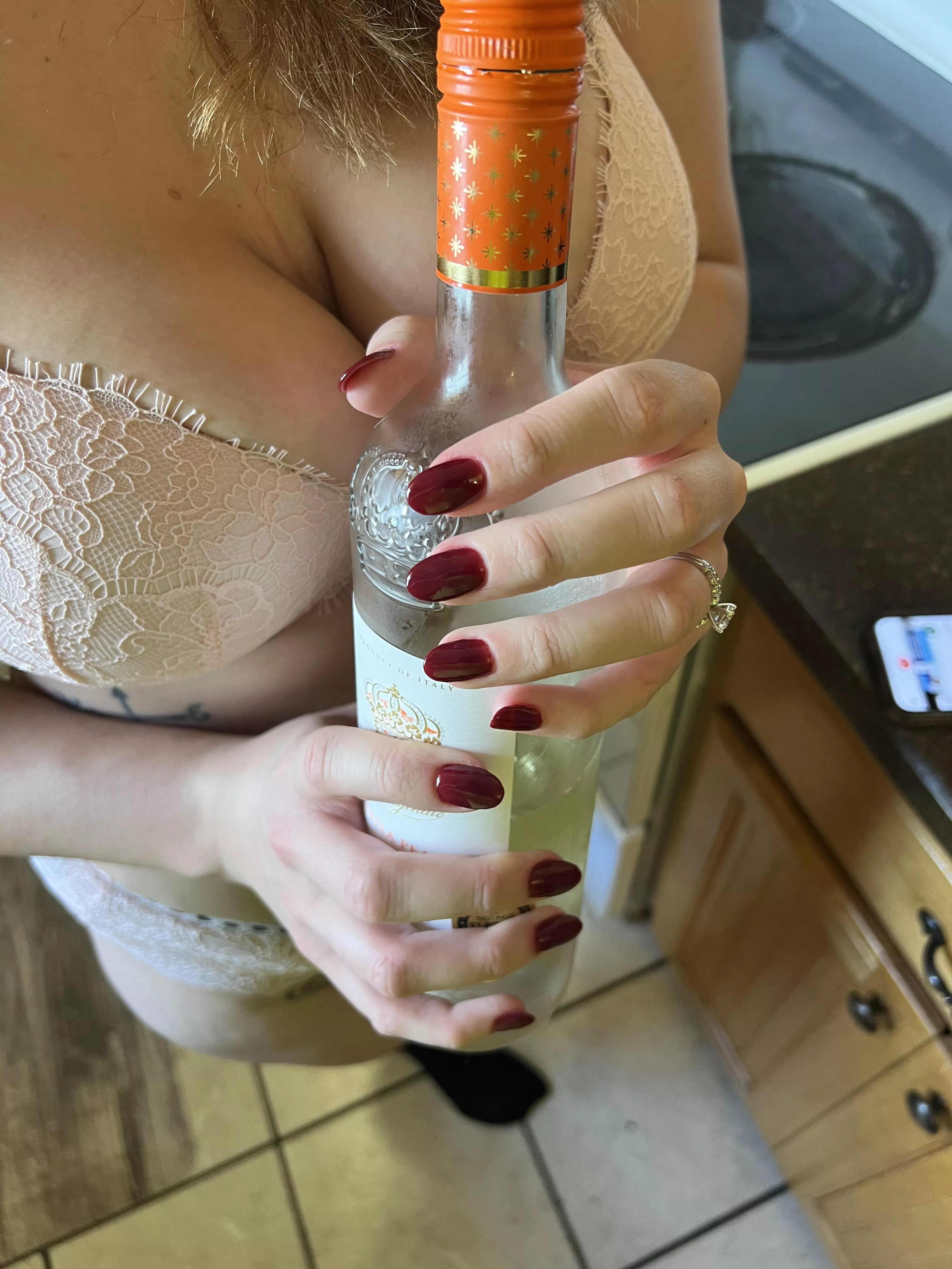 Popping some tops 💦