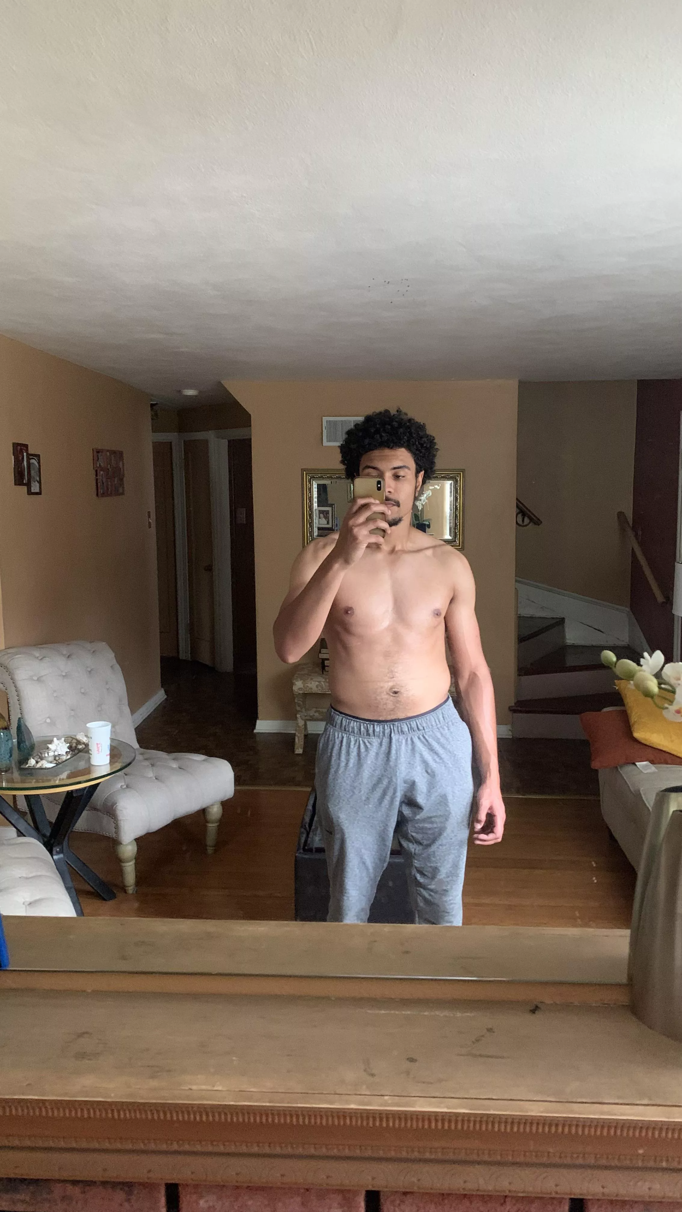 Post gym, feeling good. I hope you guys had a wonderful day 💜