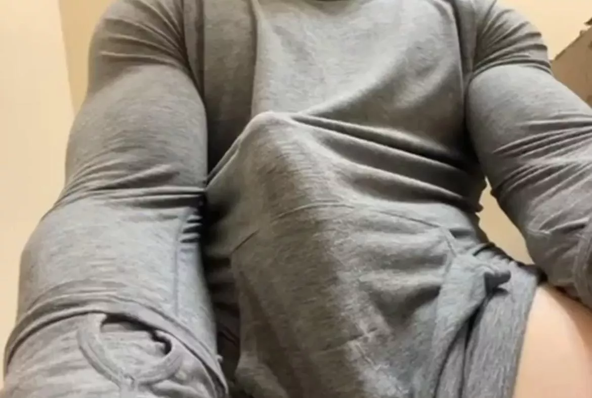 Post-gym bulges are the hardest to get rid of😅