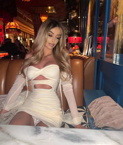 POV you take me to dinner